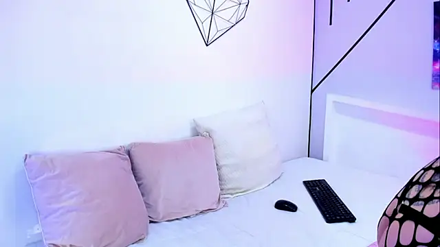 Snapshot of BianncaRibeiro chatting on September 24, 2:20 pm BianncaRibeiro online show from September 24, 2:20 pm