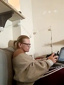 PremiumKitty online show from March 29, 8:31 pm