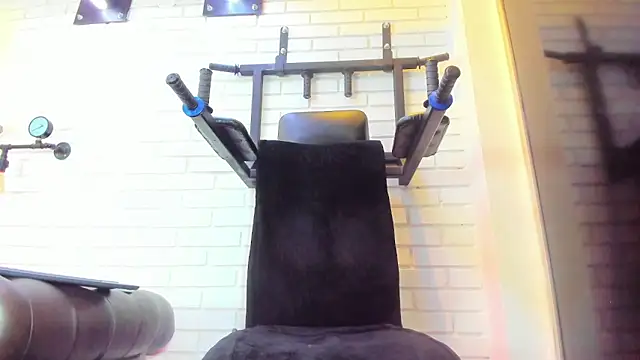 ItaloMoore online show from December 3, 12:14 pm