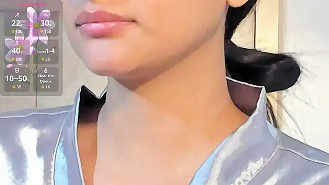 VioletHilton online show from October 28, 6:43 pm