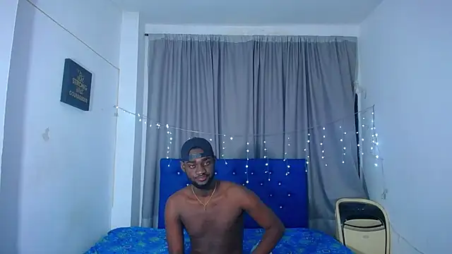 eebony stallion online show from December 5, 10:46 am