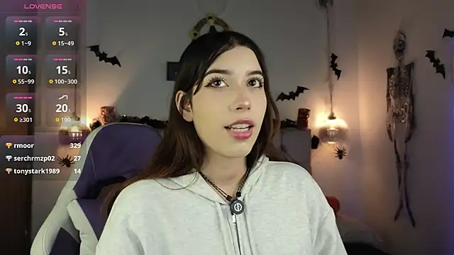 lila min online show from October 6, 2:25 pm