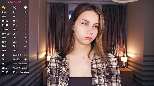 NylaNadler online show from October 2, 6:09 am