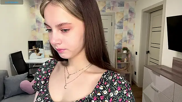 Snapshot of NylaNadler chatting on February 15, 6:10 am NylaNadler online show from February 15, 6:10 am