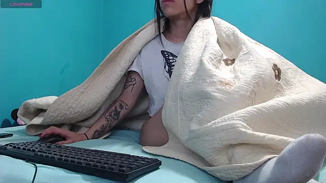 toxic sweet  online show from September 25, 9:46 am