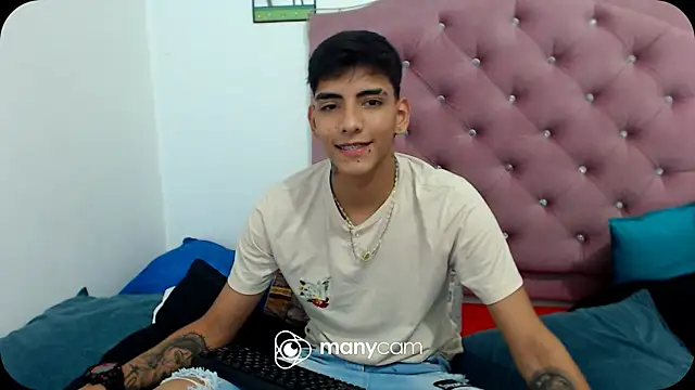 SkyAndSeth online show from September 25, 6:28 am