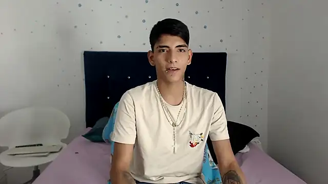 SkyAndSeth online show from October 3, 5:59 am