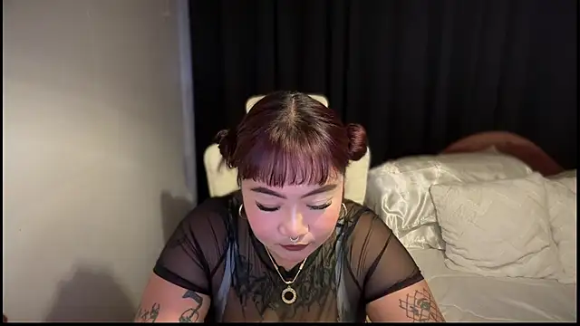 Snapshot of _XXXKittyTingles chatting on November 24, 4:45 am XXXKittyTingles online show from November 24, 4:45 am