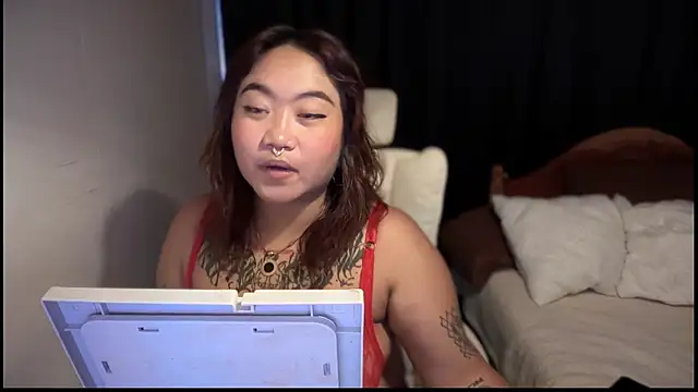 Snapshot of _XXXKittyTingles chatting on December 16, 5:56 am XXXKittyTingles online show from December 16, 5:56 am