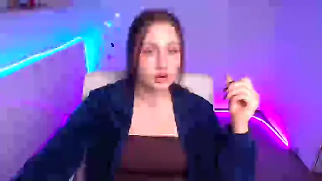 Stefanie Sweet online show from October 17, 11:35 am