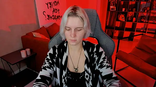 BethanyCloud online show from October 31, 2:45 am