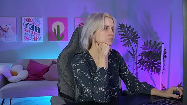 BethanyCloud online show from December 1, 5:34 am