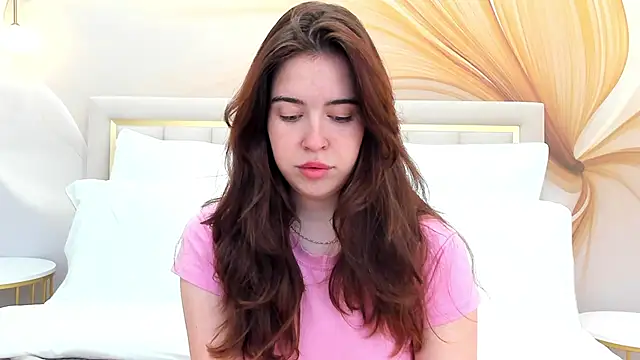 KimberlyBond online show from September 15, 4:18 pm