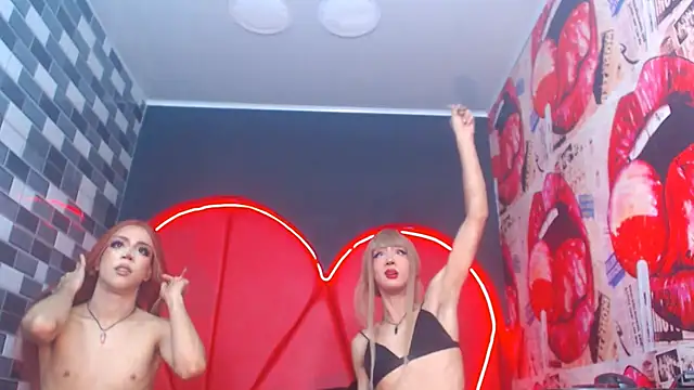 Snapshot of julessxcharlotte chatting on September 30, 2:00 pm julessxcharlotte online show from September 30, 2:00 pm