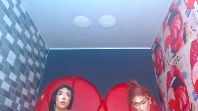 Snapshot of julessxcharlotte chatting on November 3, 2:07 pm julessxcharlotte online show from November 3, 2:07 pm