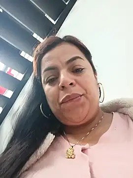 Snapshot of Mia-Glow chatting on October 7, 12:46 pm Mia-Glow online show from October 7, 12:46 pm