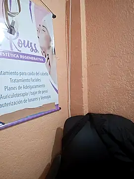 Snapshot of Mia-Glow chatting on October 28, 12:30 pm Mia-Glow online show from October 28, 12:30 pm