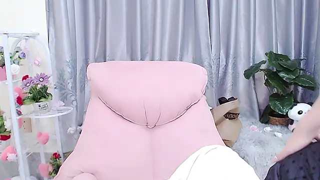 Snapshot of Xuan-baby33 chatting on December 17, 2:17 am Xuan-baby33 online show from December 17, 2:17 am