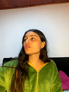 hotwife26 online show from December 3, 3:03 am