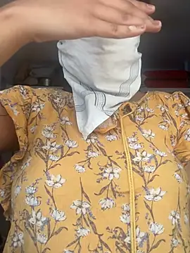 crazy111girl online show from June 23, 10:46 am