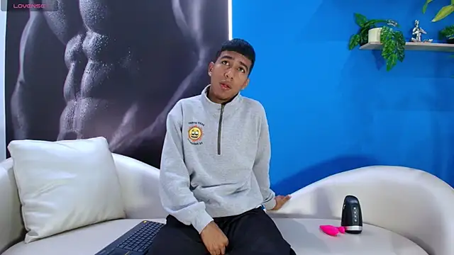 ender h0t online show from October 9, 1:31 pm