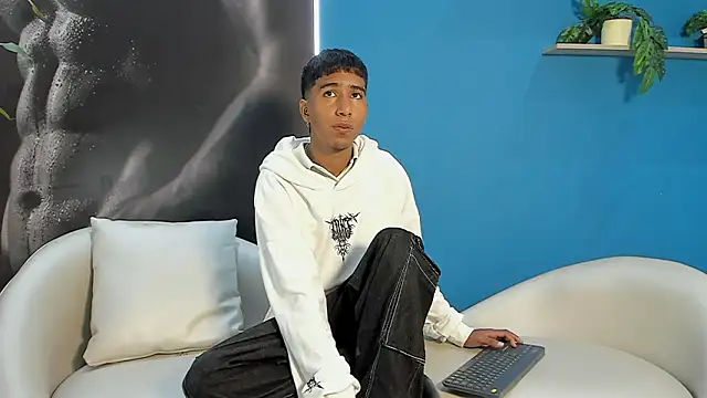 ender h0t online show from February 2, 2:05 pm