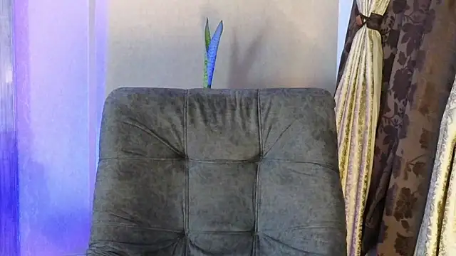 BenjaminCol  online show from October 24, 1:35 am