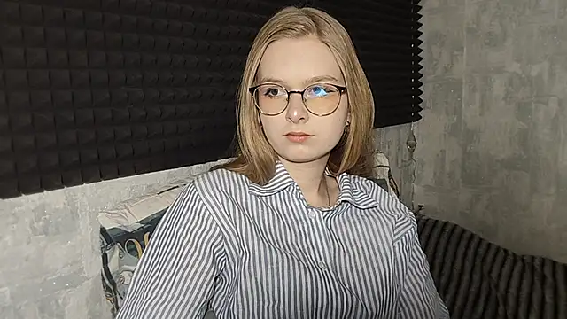 LiaVibes online show from March 6, 5:37 am