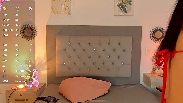 Snapshot of Seraphyne666 chatting on October 2, 12:12 pm Seraphyne666 online show from October 2, 12:12 pm