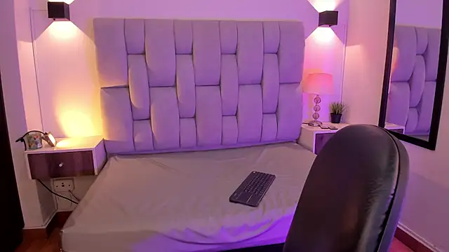 Snapshot of Seraphyne666 chatting on February 21, 5:47 pm Seraphyne666 online show from February 21, 5:47 pm