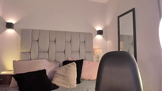 Snapshot of Seraphyne666 chatting on March 12, 4:57 pm Seraphyne666 online show from March 12, 4:57 pm