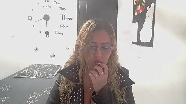 Skarleth Diaz online show from February 20, 6:26 am