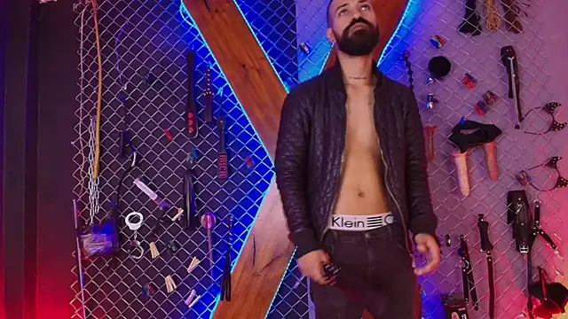 Snapshot of Warick_and_Aria_bdsm_ chatting on October 4, 7:45 pm Warick and Aria bdsm  online show from October 4, 7:45 pm