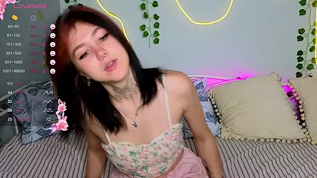 Snapshot of sweet_miami chatting on October 4, 1:47 am sweet miami online show from October 4, 1:47 am