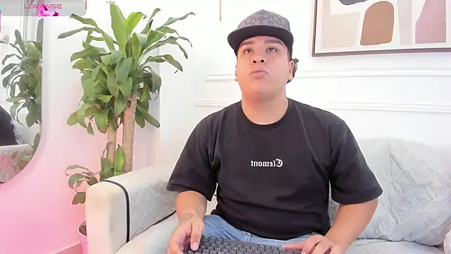 Naim Bennetsex online show from September 12, 5:35 pm