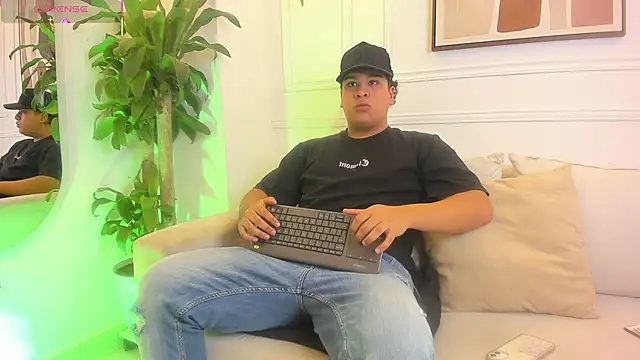 Naim Bennetsex online show from September 25, 6:33 pm