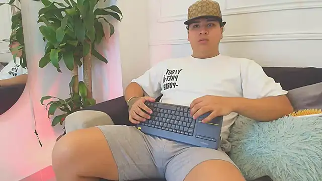 Naim Bennetsex online show from October 26, 7:31 pm