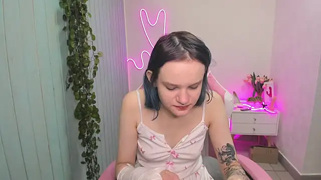 Snapshot of Elieiza_xo chatting on November 12, 2:45 am Elieiza xo online show from November 12, 2:45 am