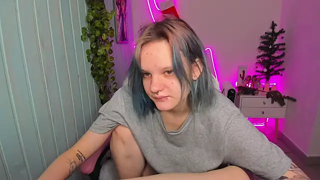 Snapshot of Elieiza_xo chatting on December 15, 9:13 am Elieiza xo online show from December 15, 9:13 am