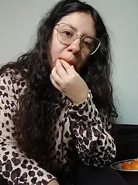 Snapshot of marmary84 chatting on June 27, 2:23 pm marmary84 online show from June 27, 2:23 pm