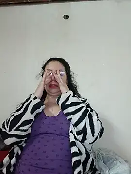 Snapshot of marmary84 chatting on July 6, 4:53 pm marmary84 online show from July 6, 4:53 pm