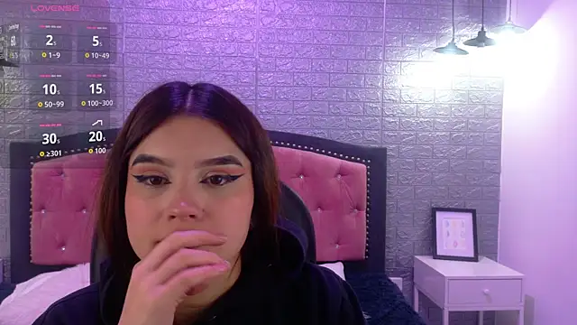 Natalie loffreda online show from September 9, 2:55 am