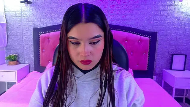 Natalie loffreda online show from December 21, 3:24 am