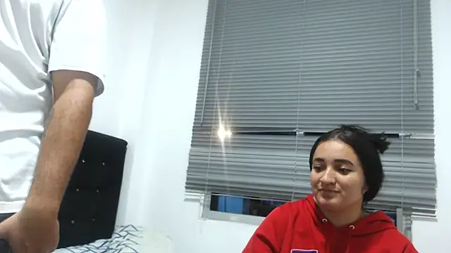 Snapshot of Ana_ThiagoxX chatting on March 22, 3:32 am Ana ThiagoxX online show from March 22, 3:32 am
