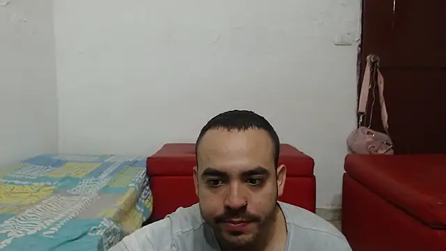 Snapshot of Ana_ThiagoxX chatting on April 23, 12:45 am Ana ThiagoxX online show from April 23, 12:45 am