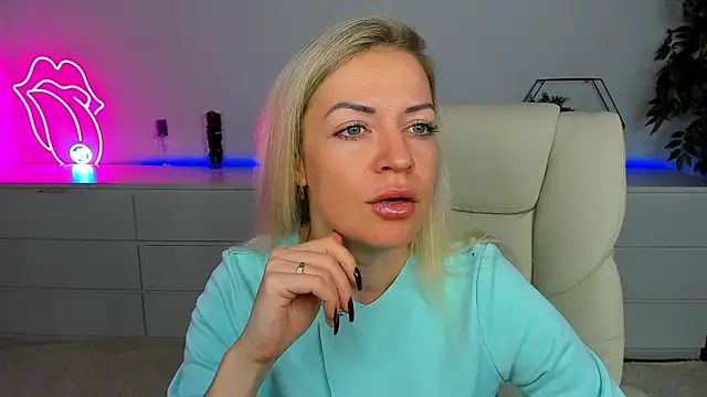 Anna Snows online show from September 20, 6:31 pm