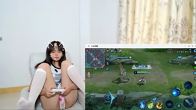 Snapshot of Duolamei chatting on December 3, 2:30 am Duolamei online show from December 3, 2:30 am