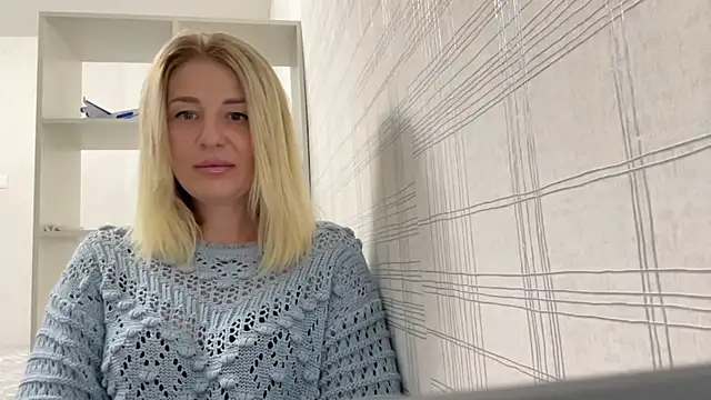 Blondie xoxoxo online show from September 22, 9:22 am
