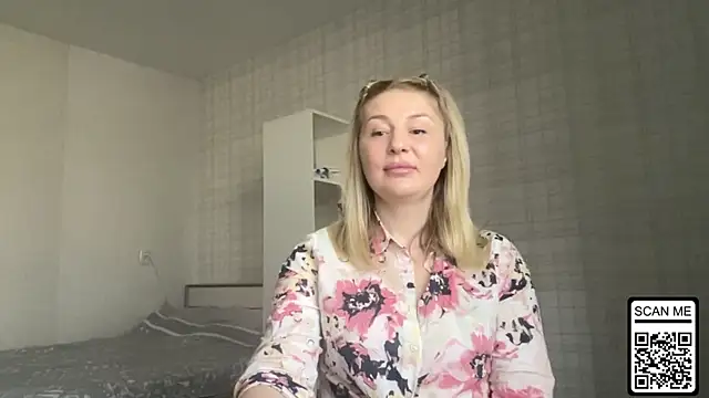 Snapshot of Blondie_xoxoxo chatting on March 20, 8:30 am Blondie xoxoxo online show from March 20, 8:30 am