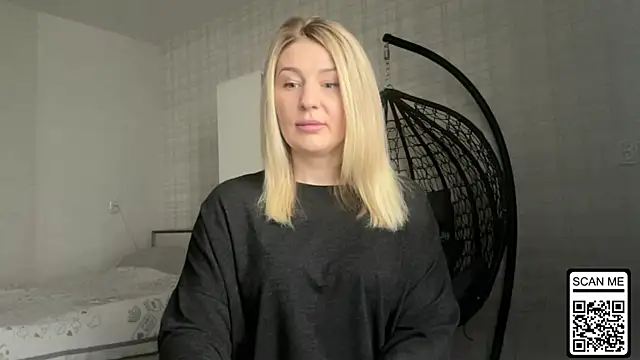 Snapshot of Blondie_xoxoxo chatting on March 29, 10:26 am Blondie xoxoxo online show from March 29, 10:26 am